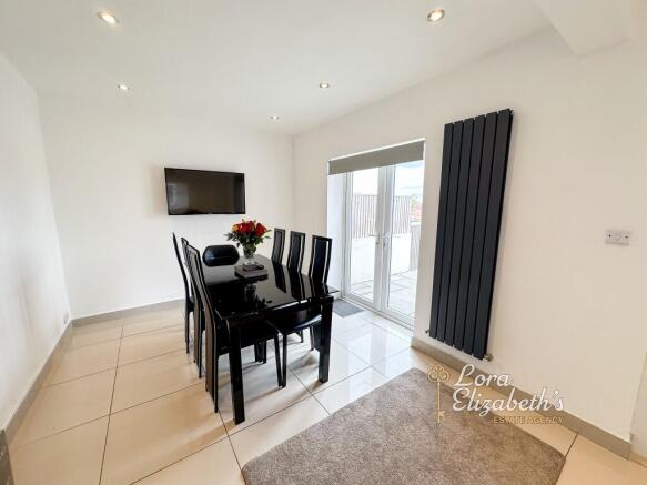 Laurel Avenue, Forest Town, Nottinghamshire, NG19 photo 5