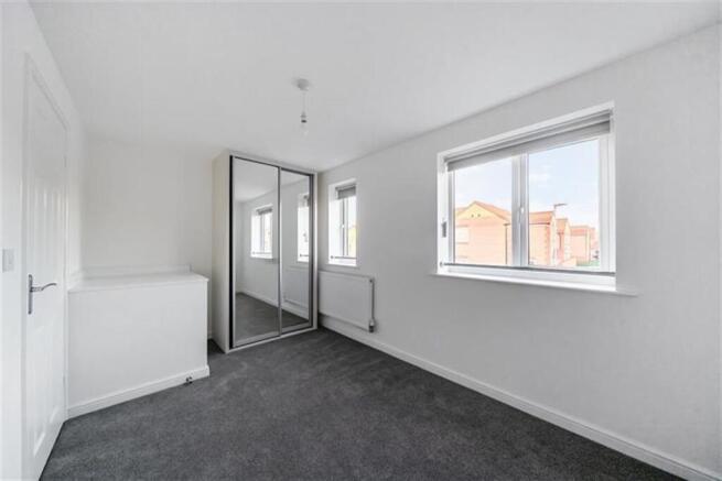 3 bed Semi-Detached to rent Image 5