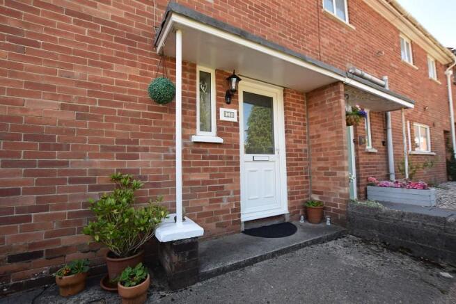 Entrance & Front Garden