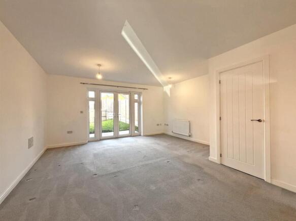 048e89eb-5701-48c9-8f38-1d072837c885.jpeg