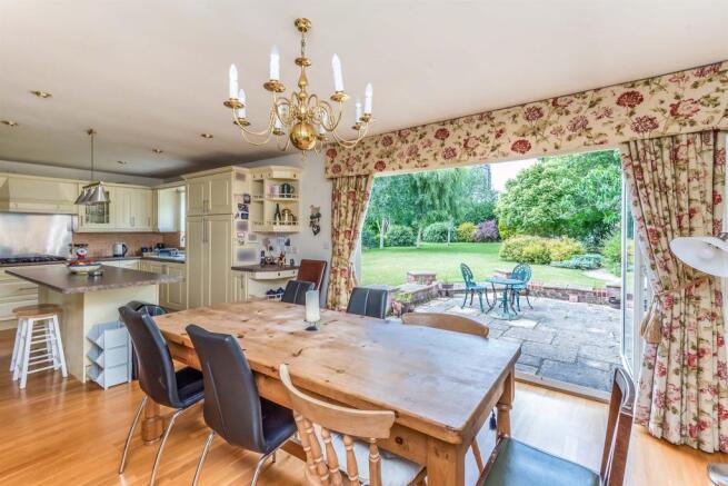 Kitchen Diner: