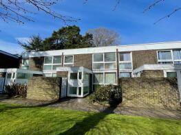 37, Brackley, Weybridge KT13 0BL