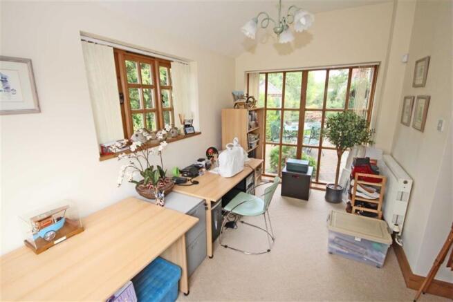 STUDY/PLAYROOM