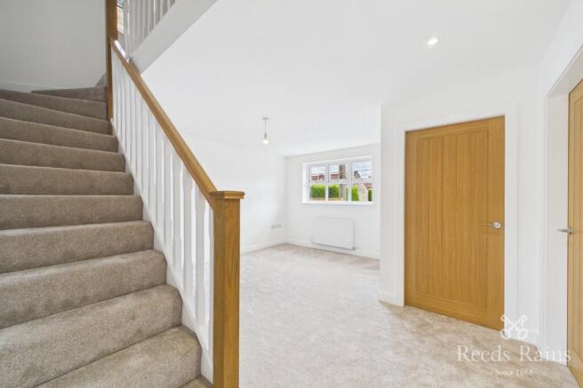 4 bed Detached for sale Image 8