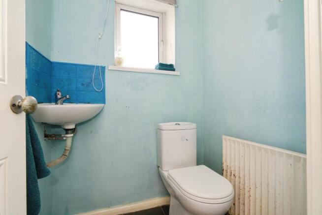 4 bed Semi-Detached for sale Image 10