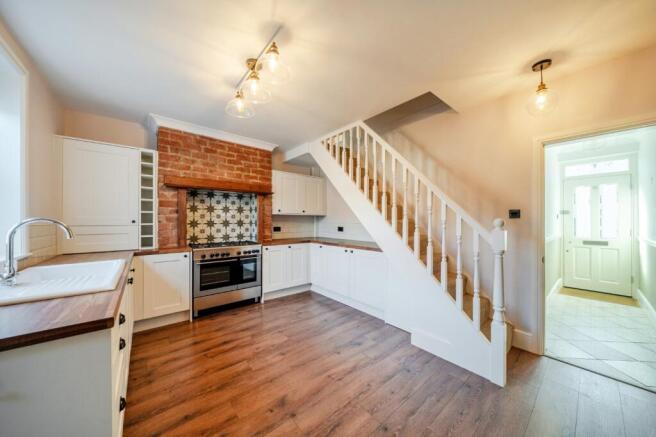 2 bed House to rent Image 4