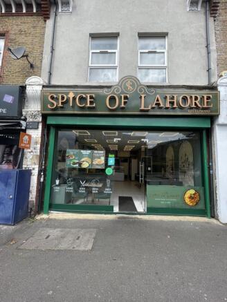 Shop for sale in a good location