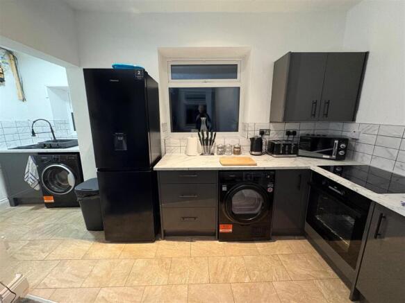 2 bed Terraced for sale Image 5