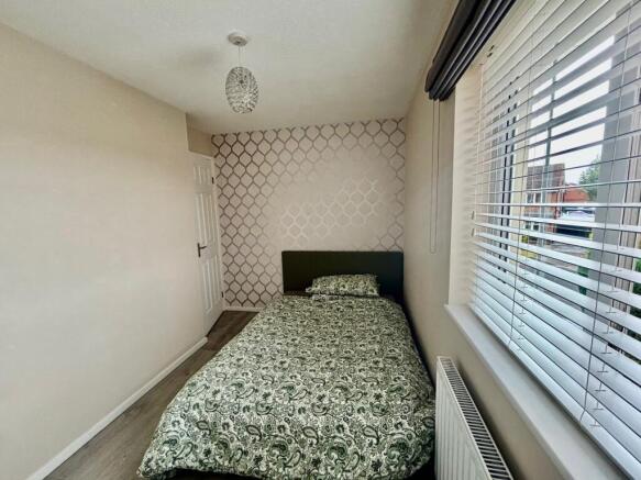 2 bed House to rent Image 8
