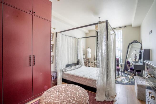 1 bed Apartment to rent Image 5