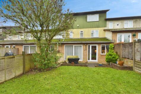 Wimbledon Place, Bradwell Common, Milton Keynes, Buckinghamshire, MK13
