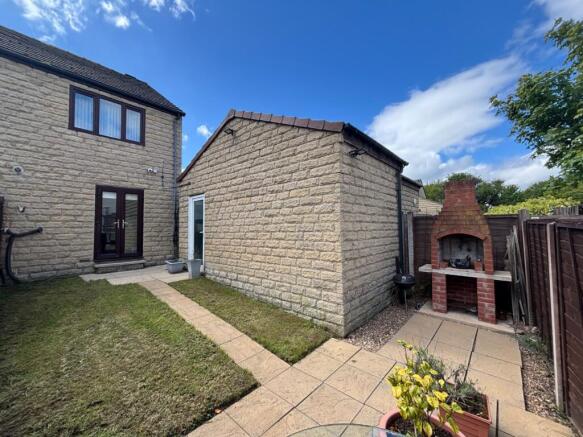 2 bed Semi-Detached for sale Image 9
