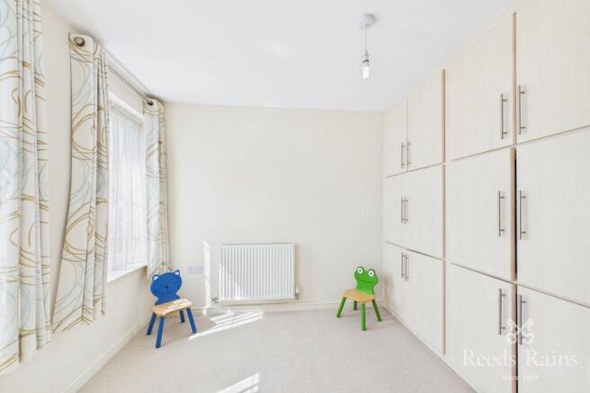 5 bed Detached for sale Image 6