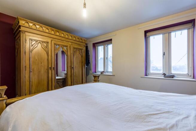 Bedroom 1 to wardrobe.jpg