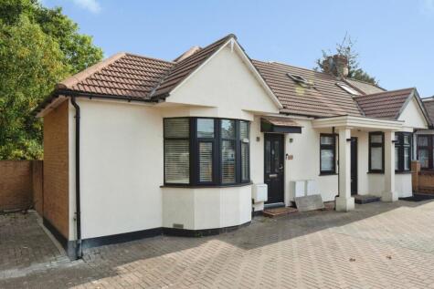Eastern Avenue, ILFORD, Essex, IG2