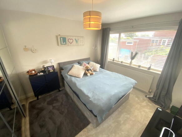 3 bed Town House for sale Image 11