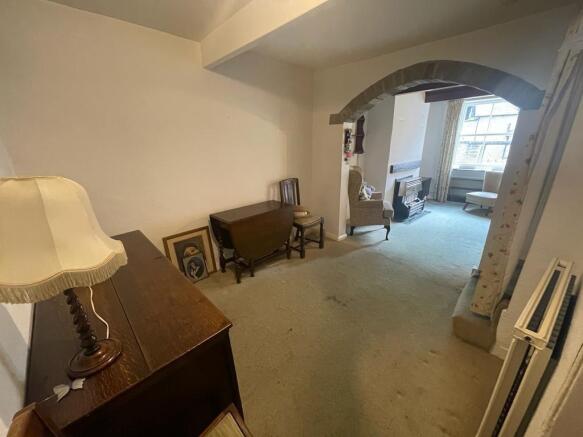 DINING ROOM AREA.jpg