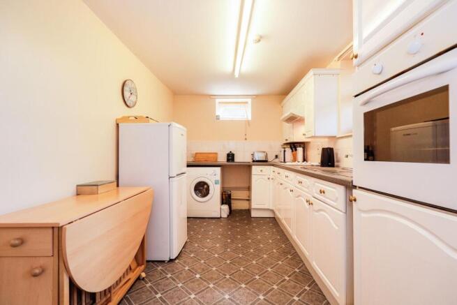 1 bed Flat for sale Image 6