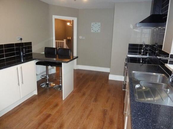 Kitchen/Dining...