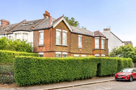 Estreham Road, London, SW16