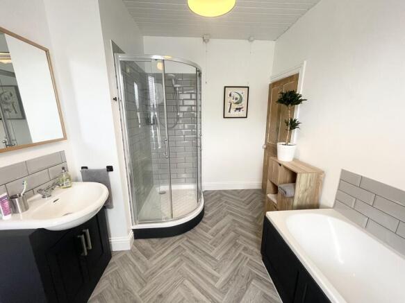 2 bed Terraced for sale Image 8