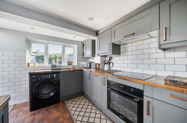 Kitchen angle 2