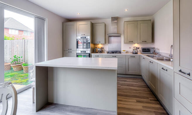 Farrow Drive, Barnham photo 4