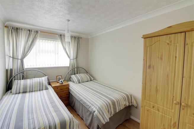bed 2.jpg