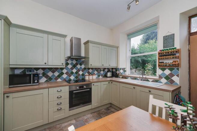 KITCHEN, DINER AND LIVING ROOM