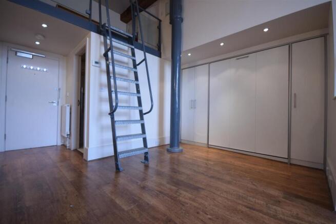 Living, kitchen and bedroom area