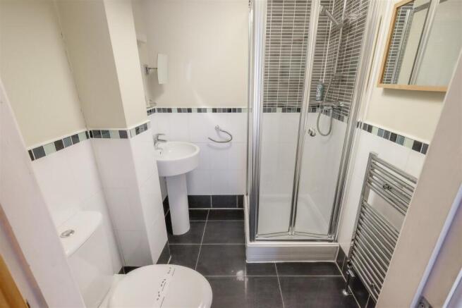 2 bed Apartment for sale Image 10