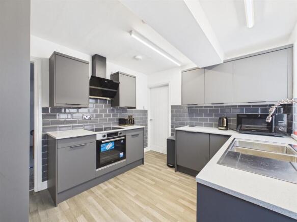Kitchen: