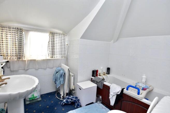 En-suite bathroom/wc