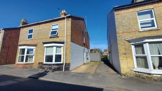 2-bed semi-detached on Gladstone Street, Bourne, Lincolnshire, £205,000
