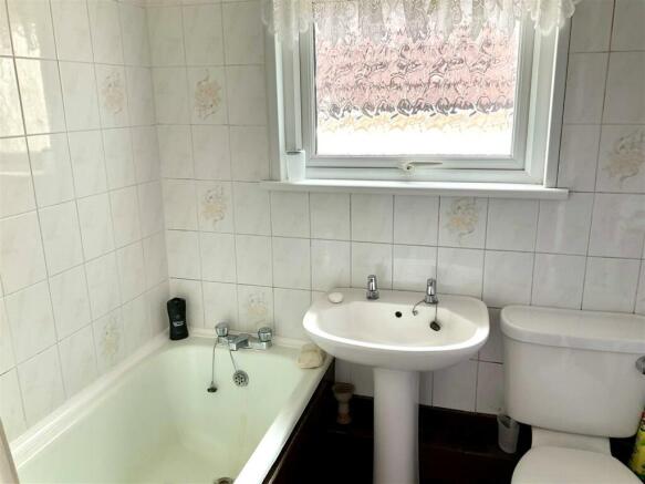 Bathroom.jpg