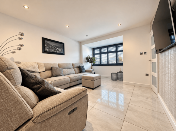 Living room (2)