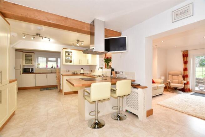 Kitchen/Breakfast Area