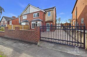 21, Carleton Crest, Pontefract WF8 2QP