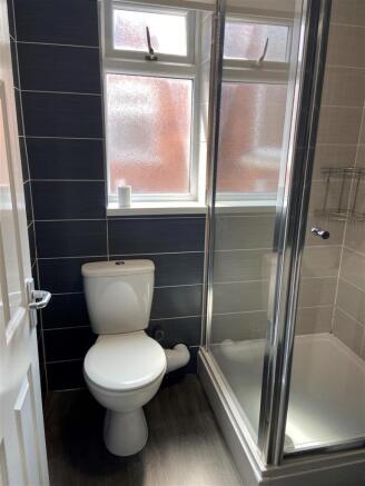 4 bed House Share to rent Image 6