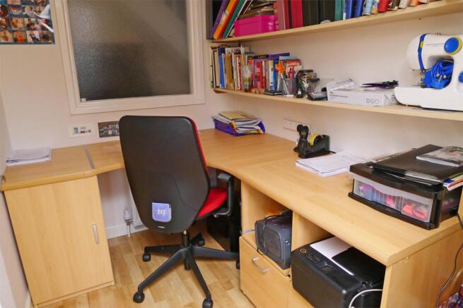 Photo 10