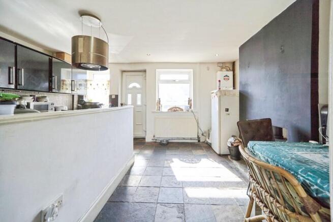 3 bed Terraced for sale Image 6