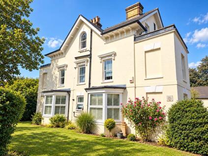 High Street, Nutfield, Redhill, Surrey, RH1