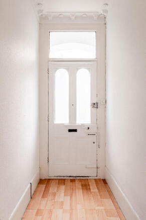 Bushey Hill Road, London, SE5 8 photo 4