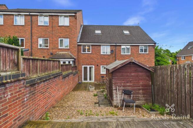 3 bed Semi-Detached to rent Image 12