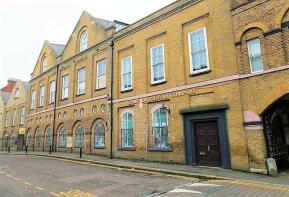 Flat 27, The Gatehouse, High Street, Romford RM1 1AN