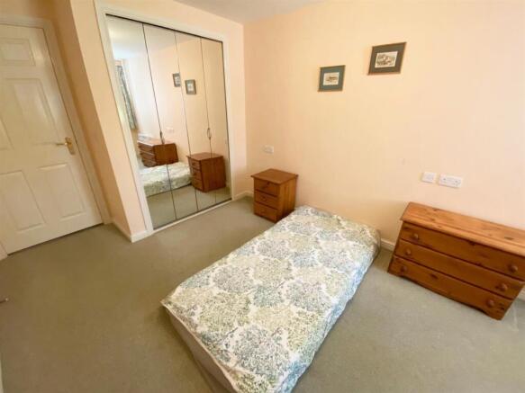 1 bed Apartment for sale Image 11