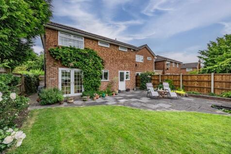 Lyncombe Close, Cheadle Hulme, SK8