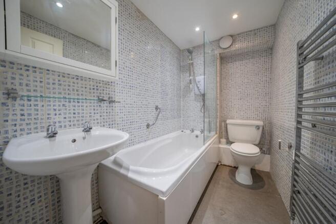 1 bed Apartment for sale Image 6