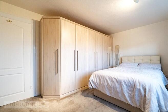 2 bed Apartment for sale Image 11