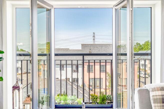 Juliette Balcony